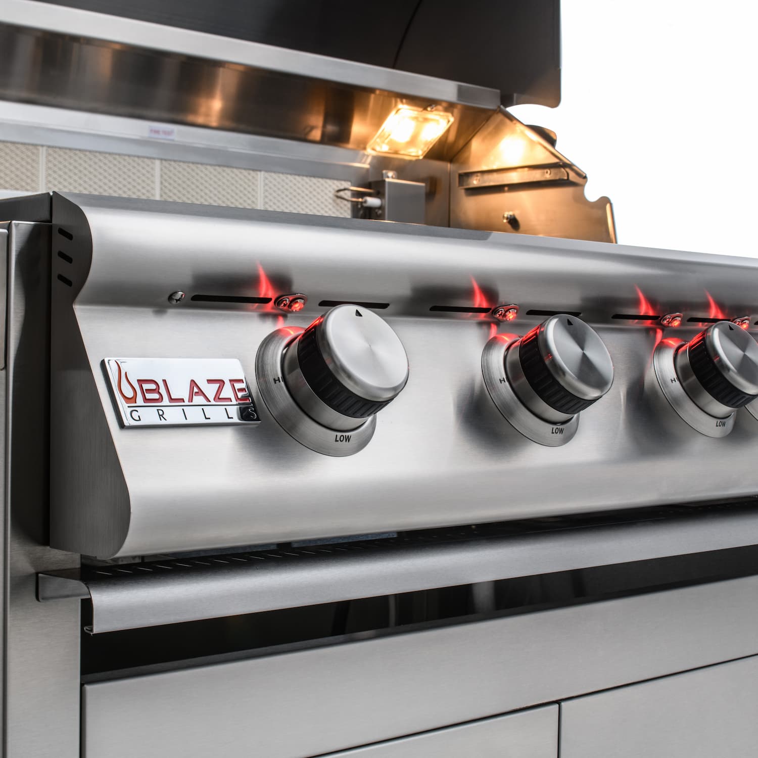 Blaze Professional Marine Grade 32 Inch 4 Burner Natural Or Propane Gas Grill-BLZ-4LTE2MG