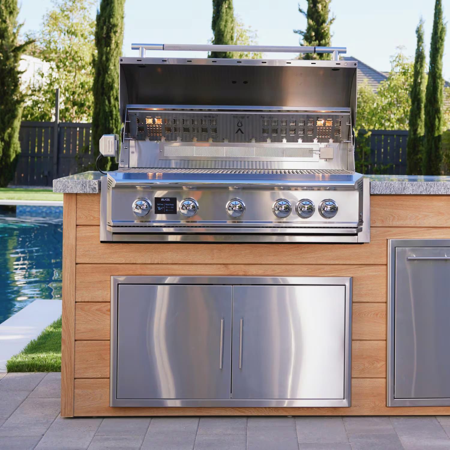 Blaze 40-Inch 5-Burner Built-In Propane Or Natural Gas Grill With Rear Infrared Burner & Grill Lights-BLZ-5LTEPRO