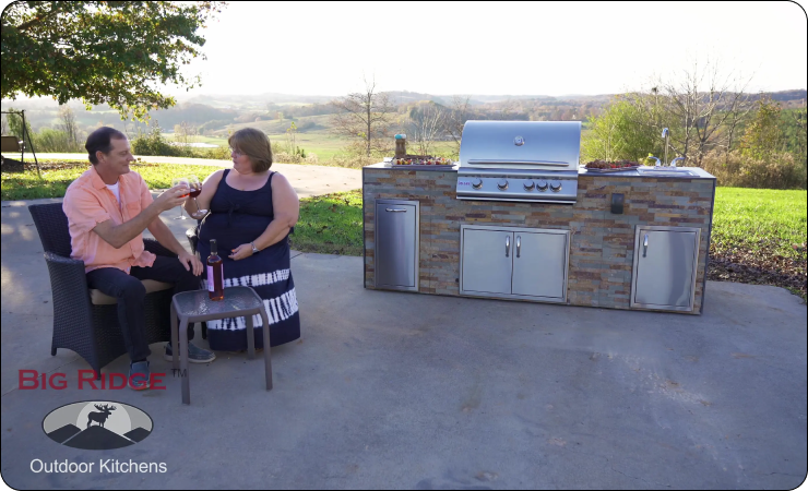 Transform Your Backyard Into an Oasis: Outdoor Living Tips