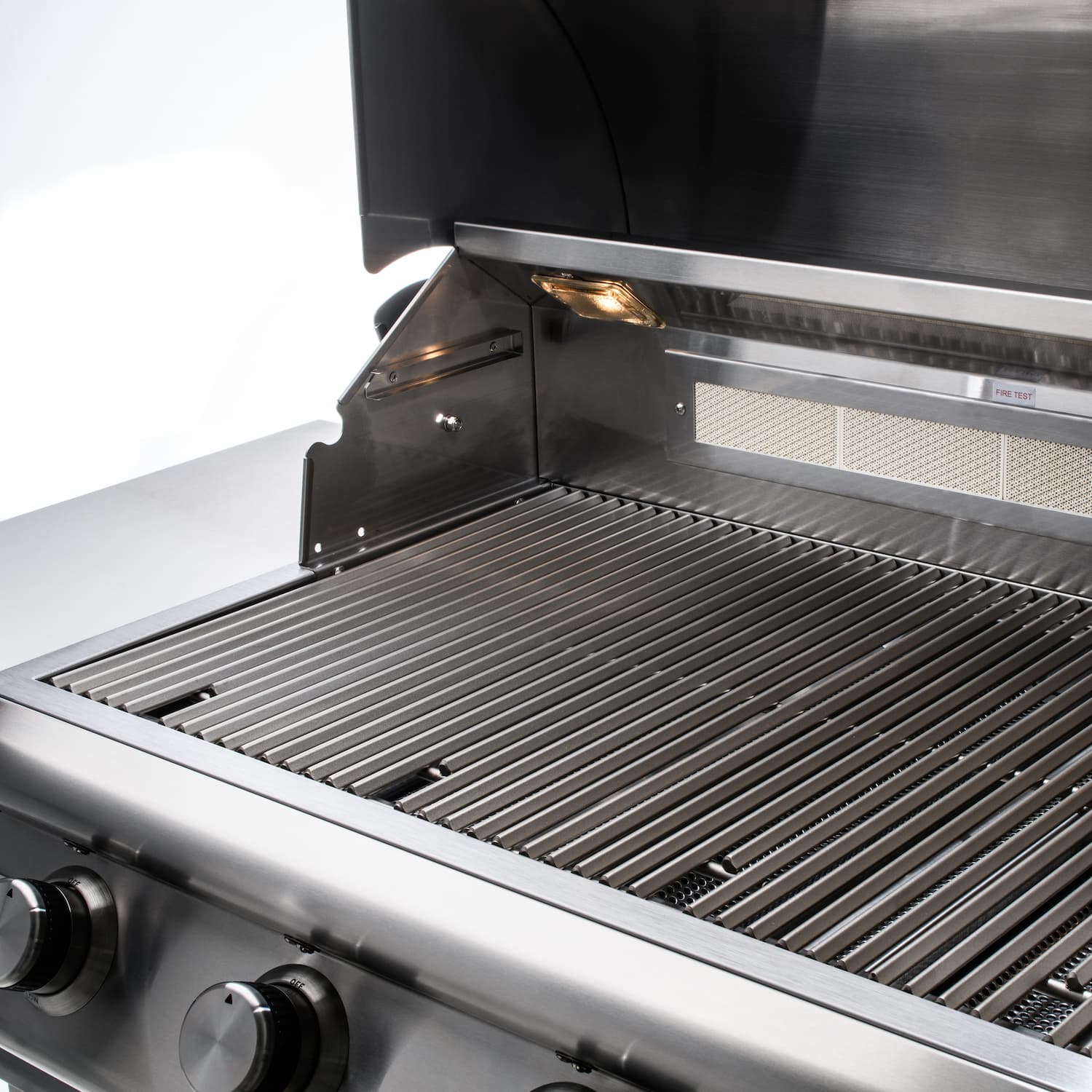 Blaze Professional Marine Grade 32 Inch 4 Burner Natural Or Propane Gas Grill-BLZ-4LTE2MG
