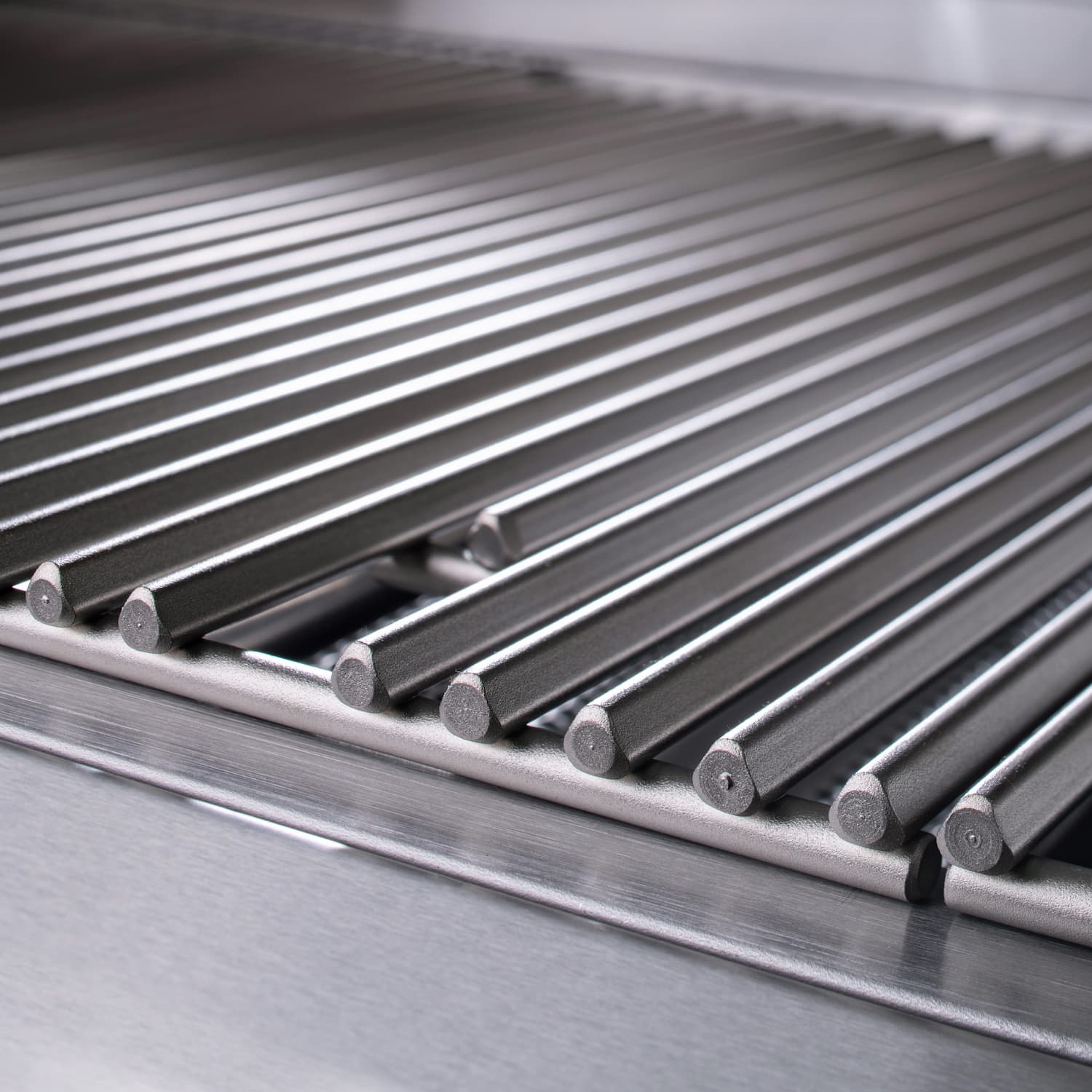 Blaze  LTE 32-Inch 4-Burner Built-In Propane Or Natural Gas Grill With Rear Infrared Burner & Grill Lights-BLZ-4LTE2