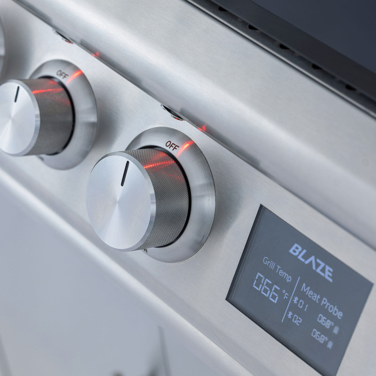 Blaze oven control knobs and digital temperature display