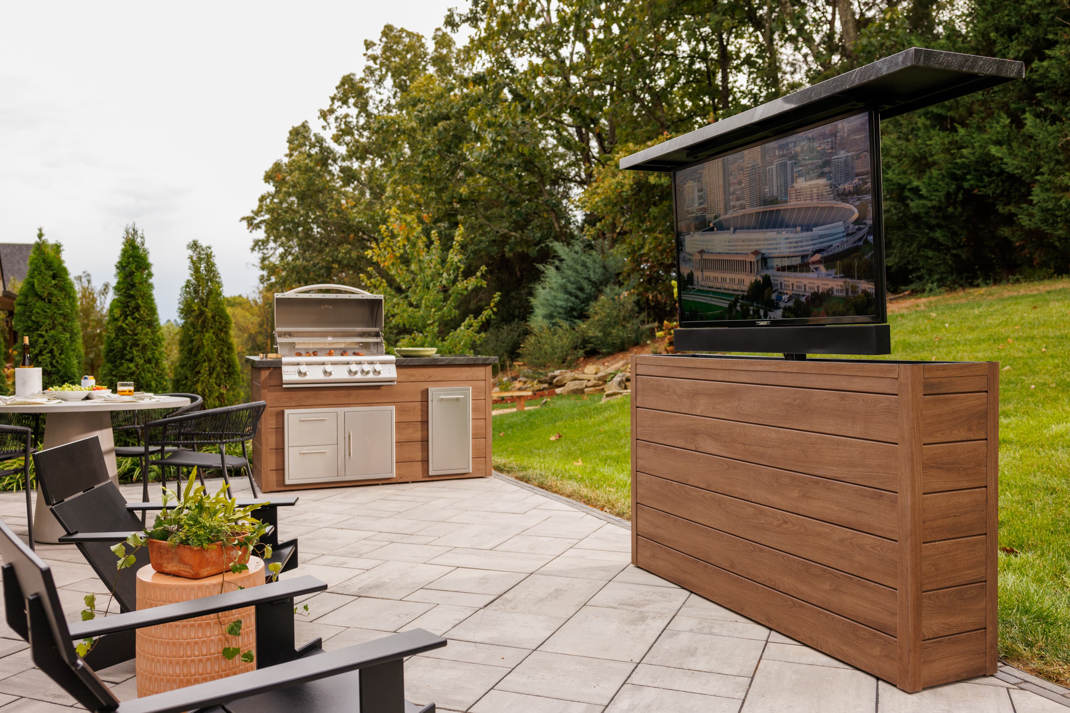 BigRidge-Lifestyle-TVStand-Oct2024-PROOF-013-1Q7A3029.jpg__PID:e8787130-d075-4fec-a1fc-208d4c452859